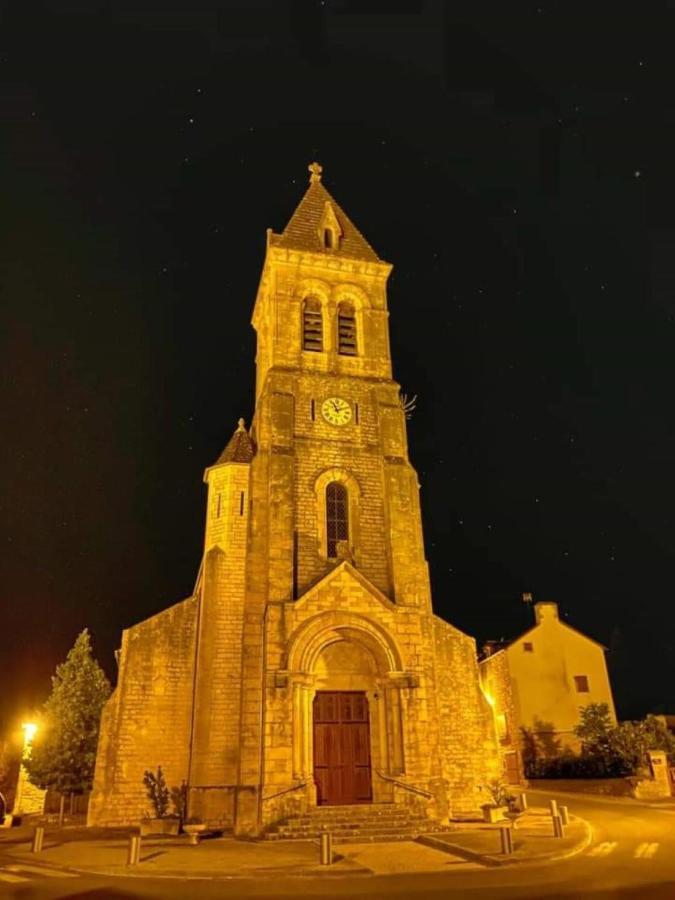 Le Gite De La Vieille Eglise De Coussergues Exteriér fotografie
